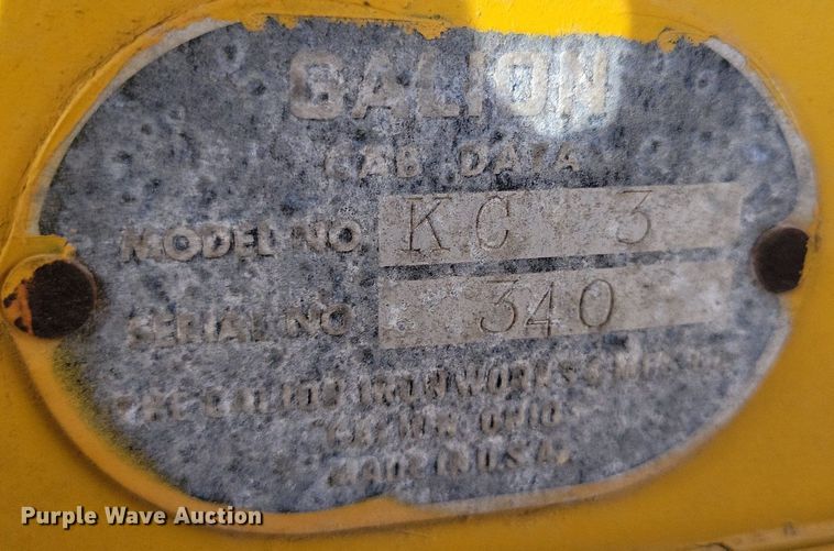 image for item MQ9717 1963 Galion 303 rigid frame motor grader