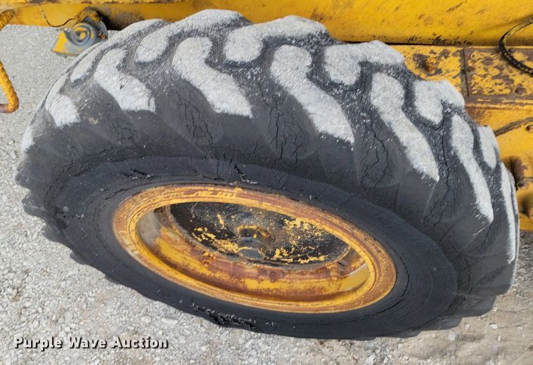 image for item MQ9717 1963 Galion 303 rigid frame motor grader