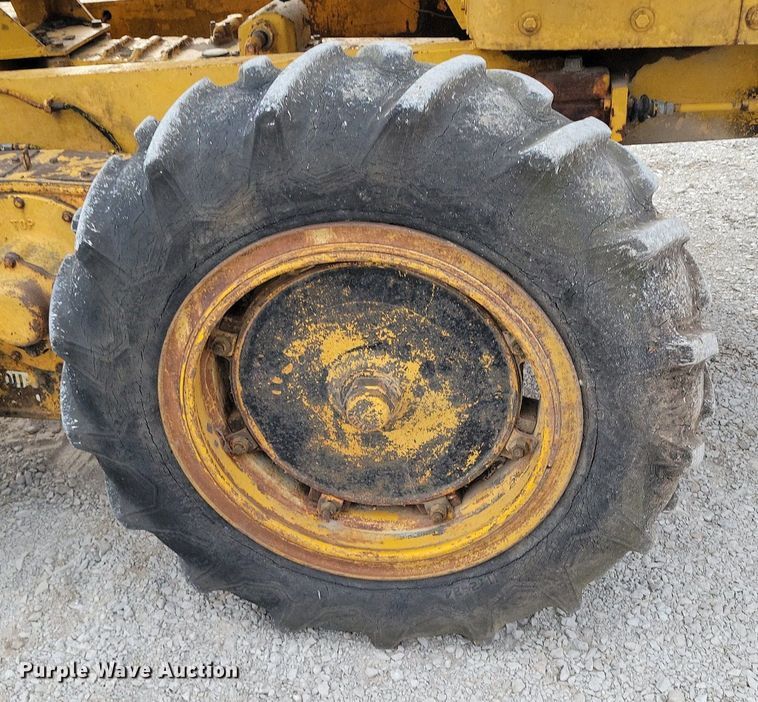 image for item MQ9717 1963 Galion 303 rigid frame motor grader