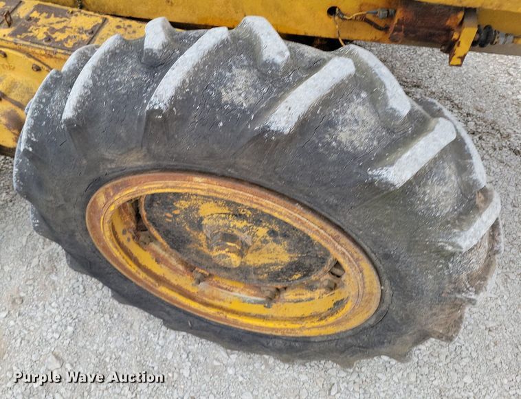 image for item MQ9717 1963 Galion 303 rigid frame motor grader