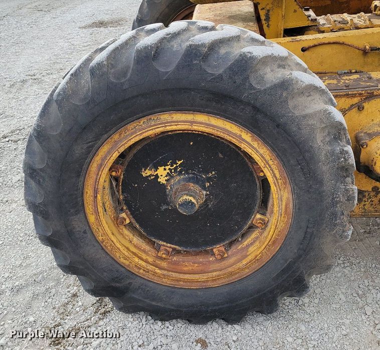 image for item MQ9717 1963 Galion 303 rigid frame motor grader