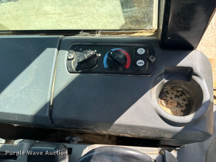 image for item ND9063 2012 Caterpillar  D6KXL dozer