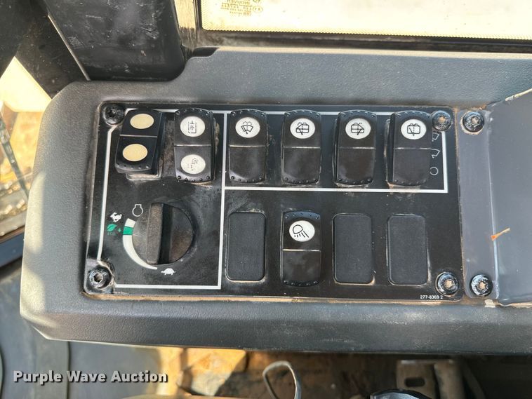 image for item ND9063 2012 Caterpillar  D6KXL dozer