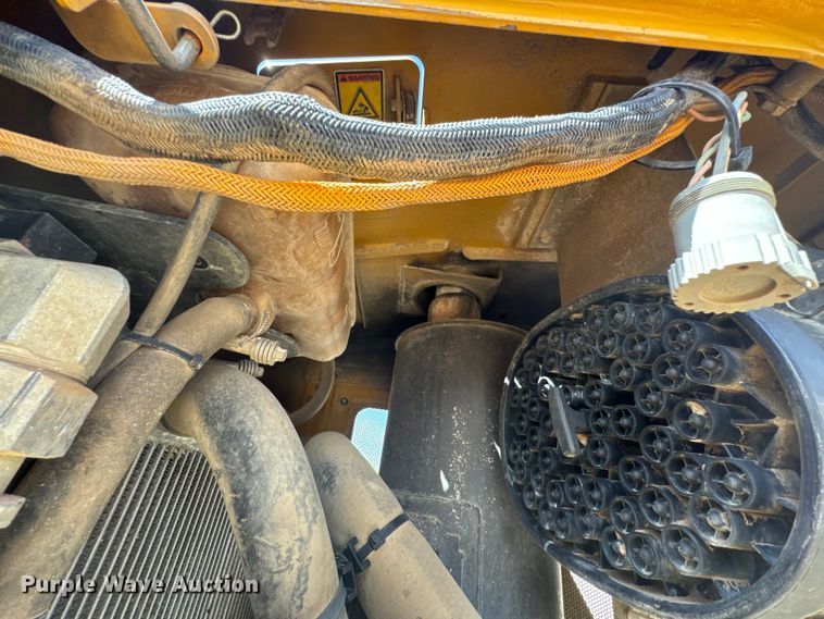 image for item ND9063 2012 Caterpillar  D6KXL dozer