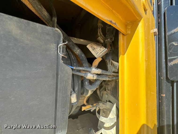 image for item ND9063 2012 Caterpillar  D6KXL dozer