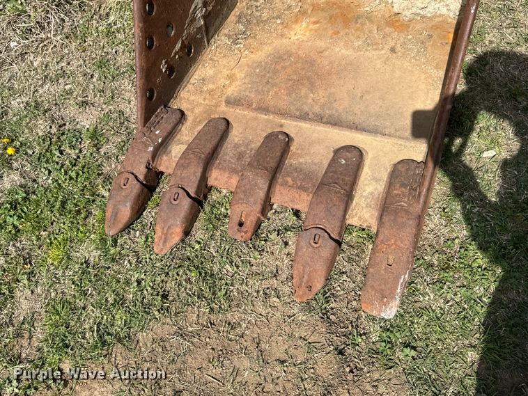 image for item ND9090 Gannon Case excavator bucket