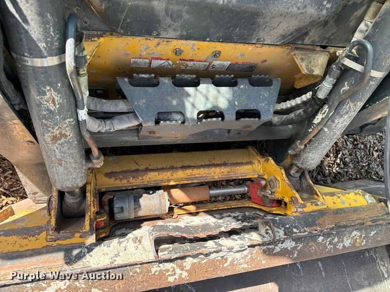 image for item ND9094 2019 John Deere 325G  tracked skid steer loader