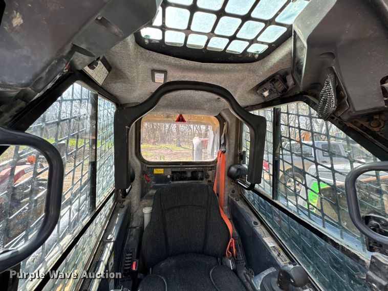 image for item ND9094 2019 John Deere 325G  tracked skid steer loader