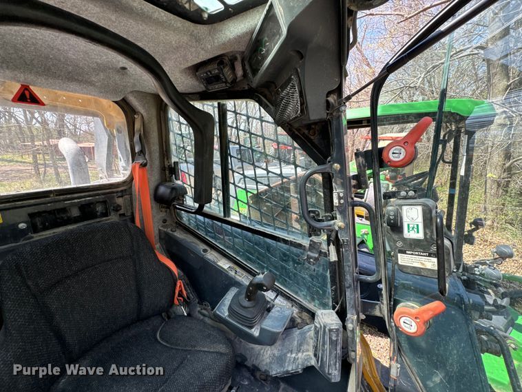 image for item ND9094 2019 John Deere 325G  tracked skid steer loader