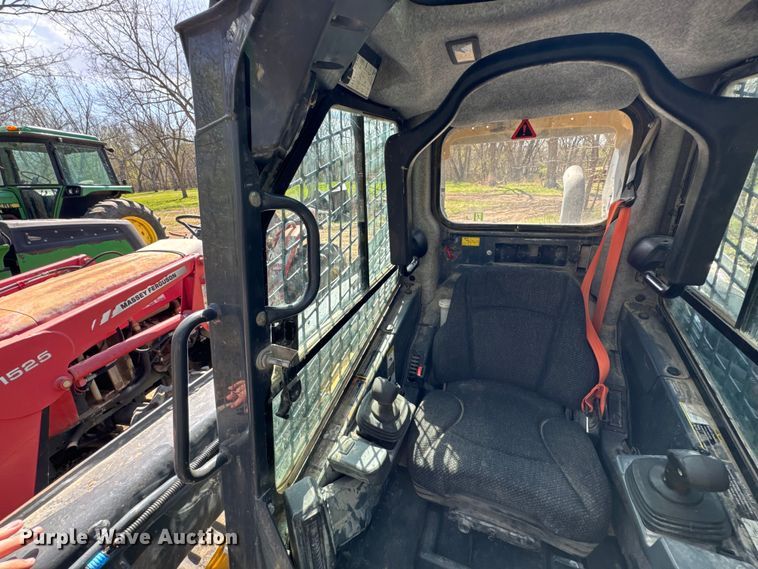 image for item ND9094 2019 John Deere 325G  tracked skid steer loader