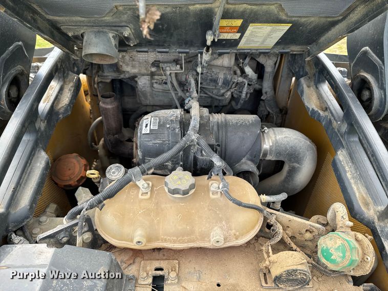 image for item ND9094 2019 John Deere 325G  tracked skid steer loader