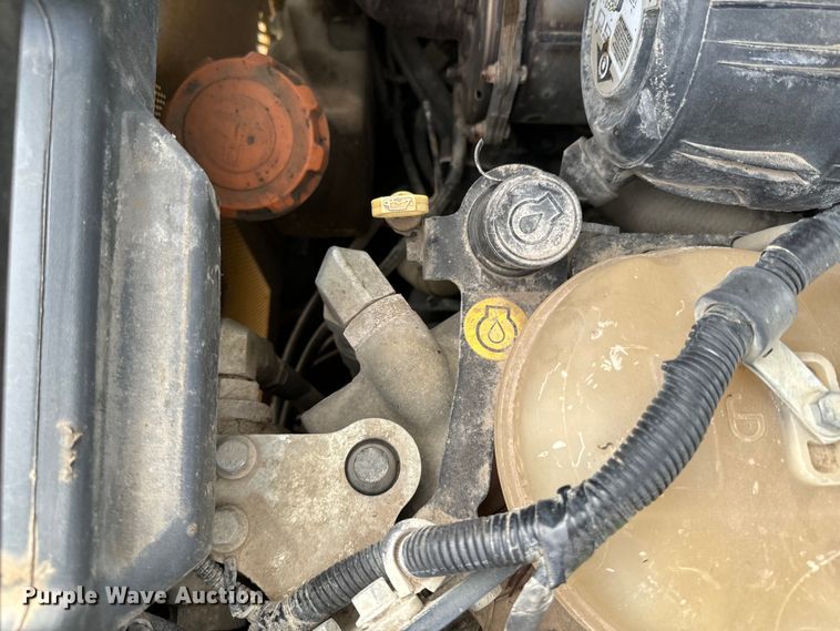 image for item ND9094 2019 John Deere 325G  tracked skid steer loader