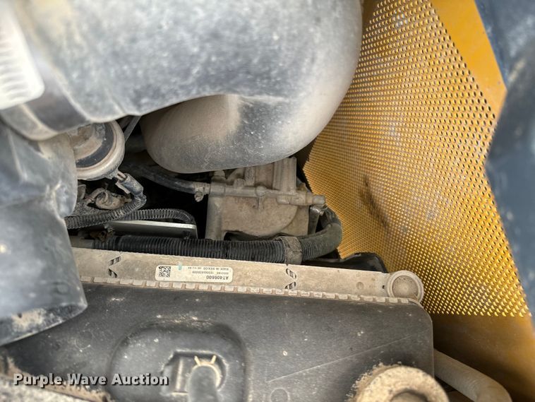 image for item ND9094 2019 John Deere 325G  tracked skid steer loader