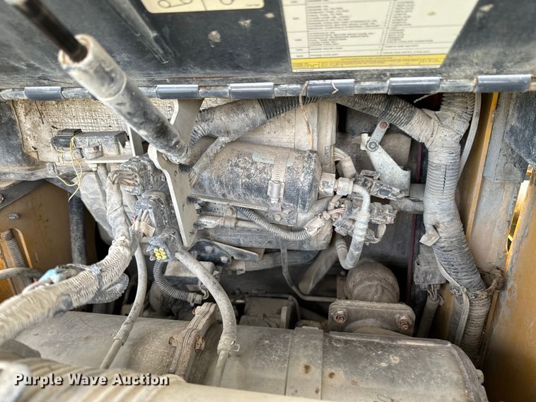 image for item ND9094 2019 John Deere 325G  tracked skid steer loader