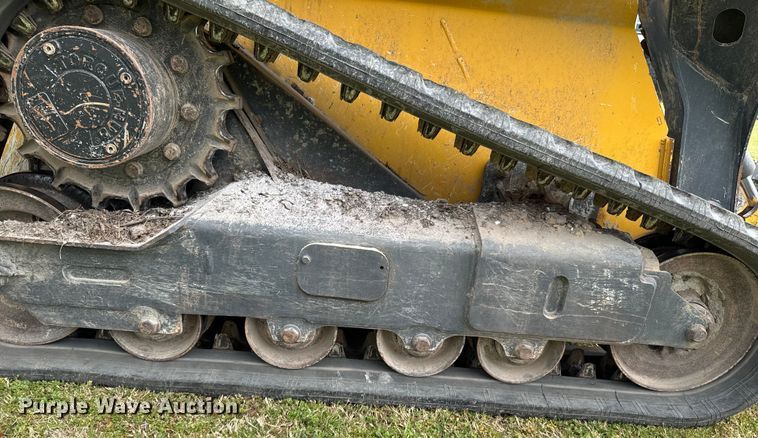 image for item ND9094 2019 John Deere 325G  tracked skid steer loader