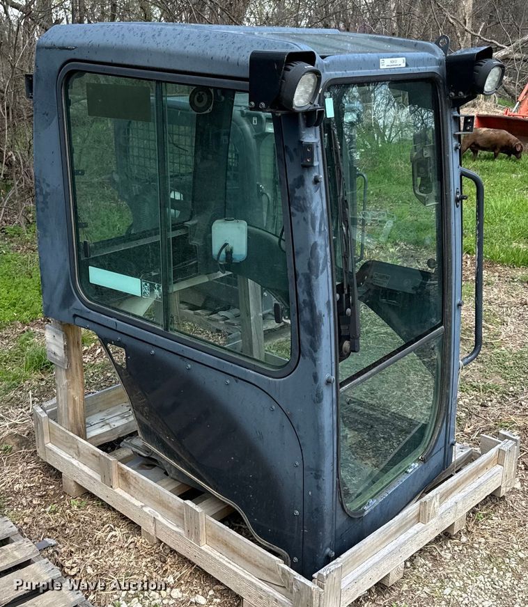 image for item ND9101 Kubota enclosed cab