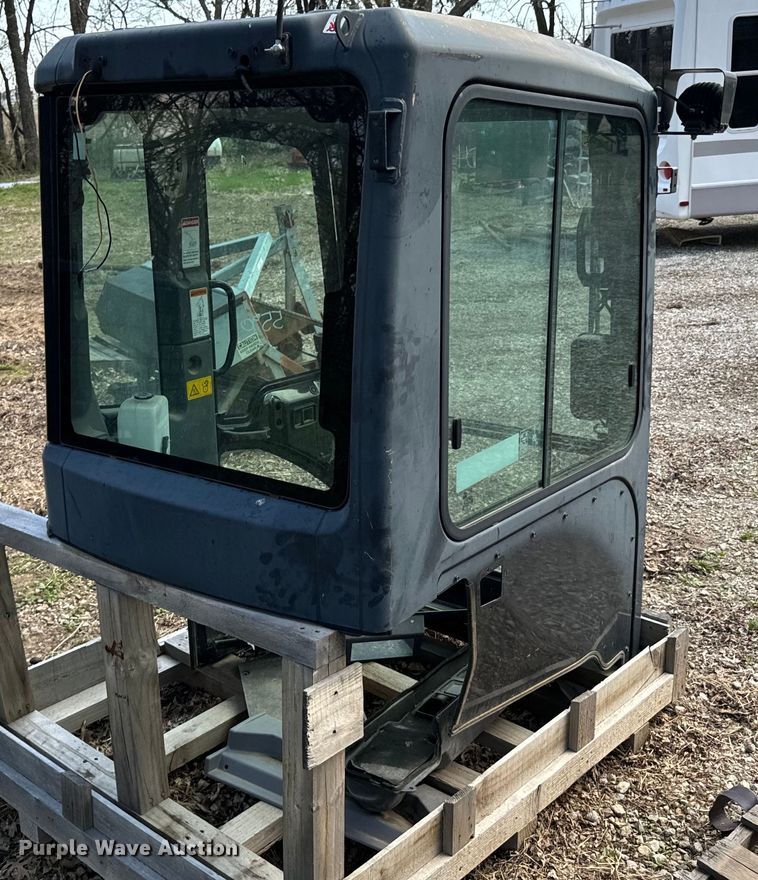 image for item ND9101 Kubota enclosed cab