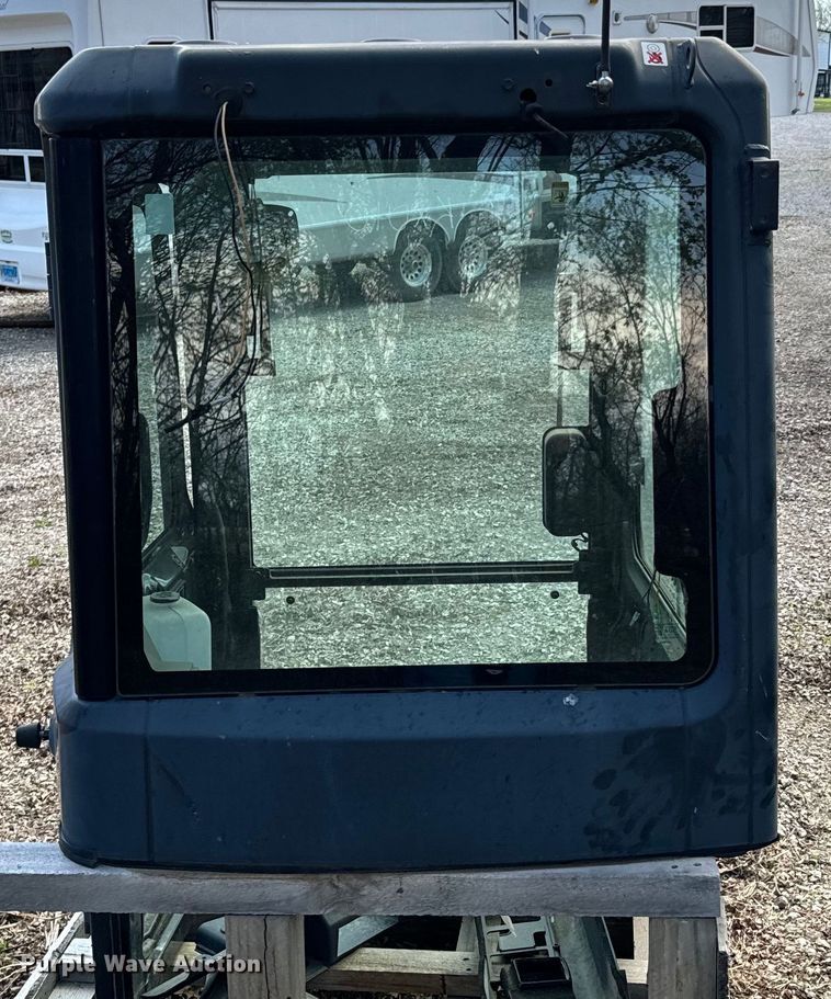 image for item ND9101 Kubota enclosed cab