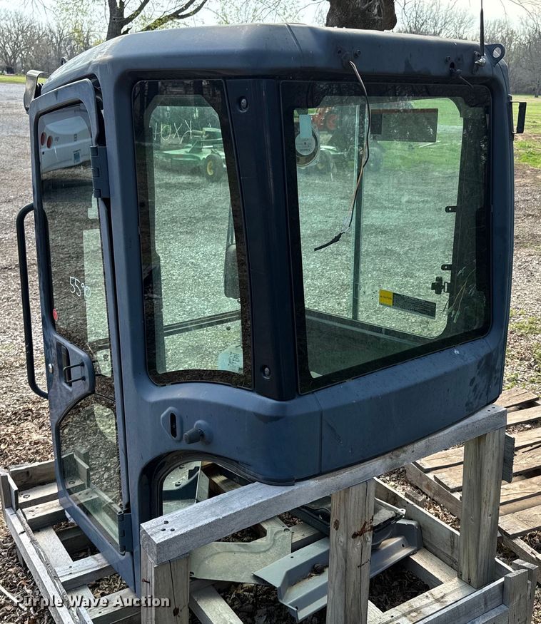 image for item ND9101 Kubota enclosed cab