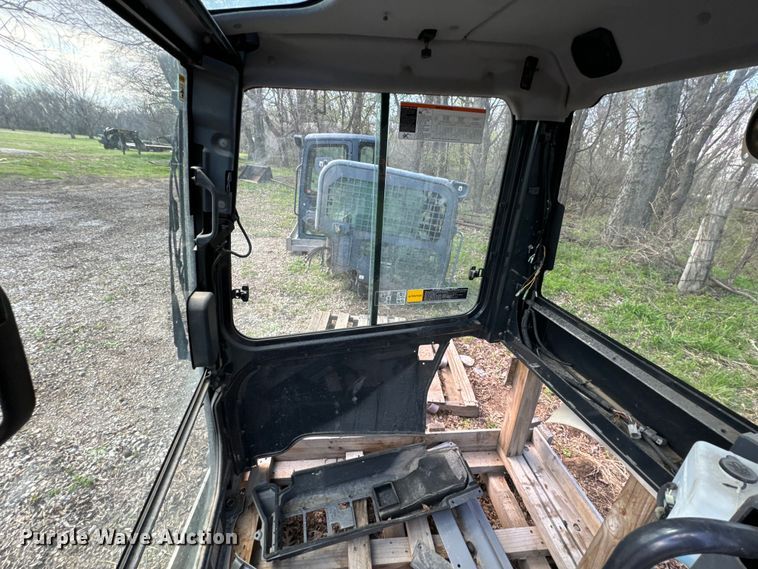 image for item ND9101 Kubota enclosed cab