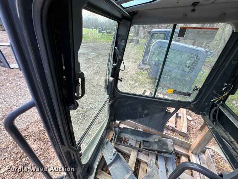 image for item ND9101 Kubota enclosed cab