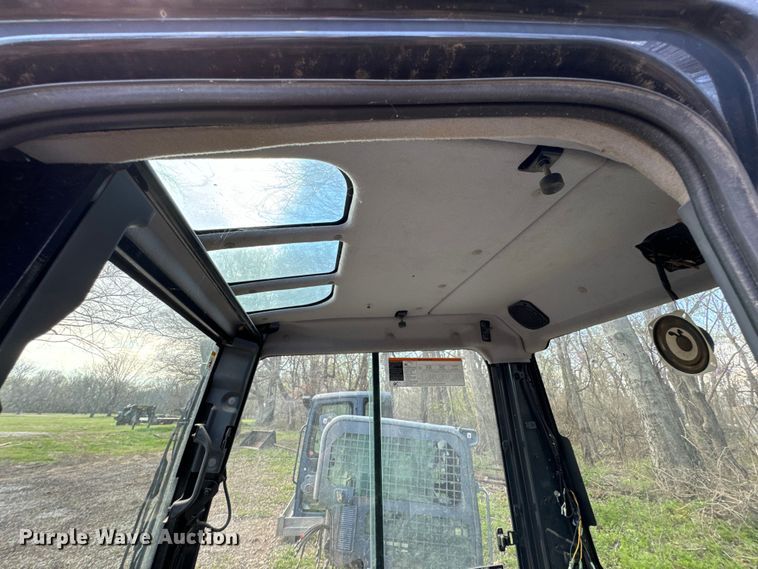 image for item ND9101 Kubota enclosed cab