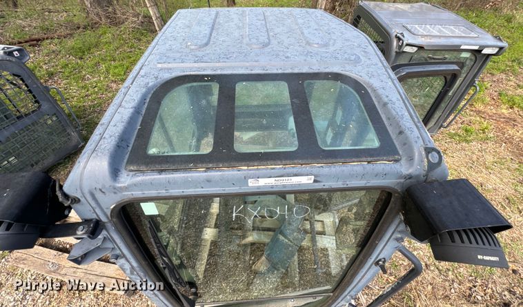 image for item ND9101 Kubota enclosed cab