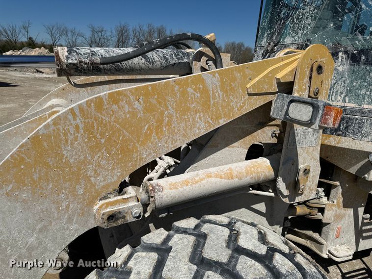image for item ND9130 2001 Caterpillar 928G wheel loader
