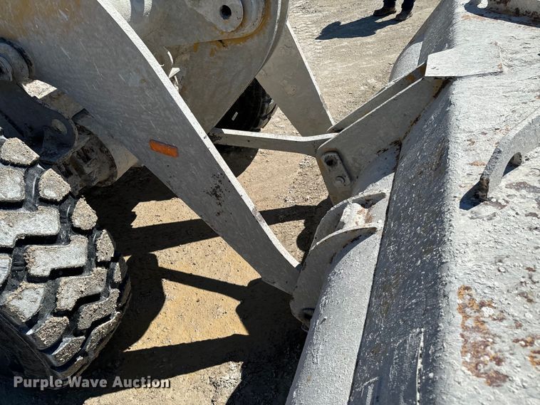 image for item ND9130 2001 Caterpillar 928G wheel loader