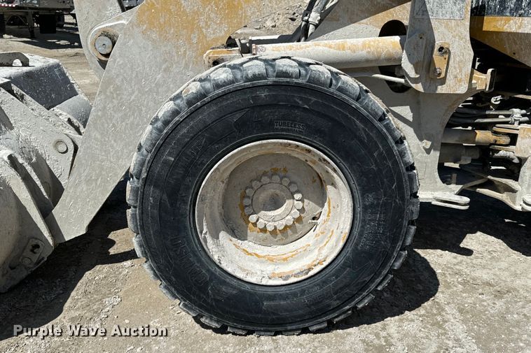 image for item ND9130 2001 Caterpillar 928G wheel loader