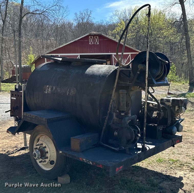 image for item ND9132 Seal coat trailer