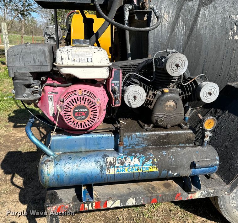 image for item ND9132 Seal coat trailer