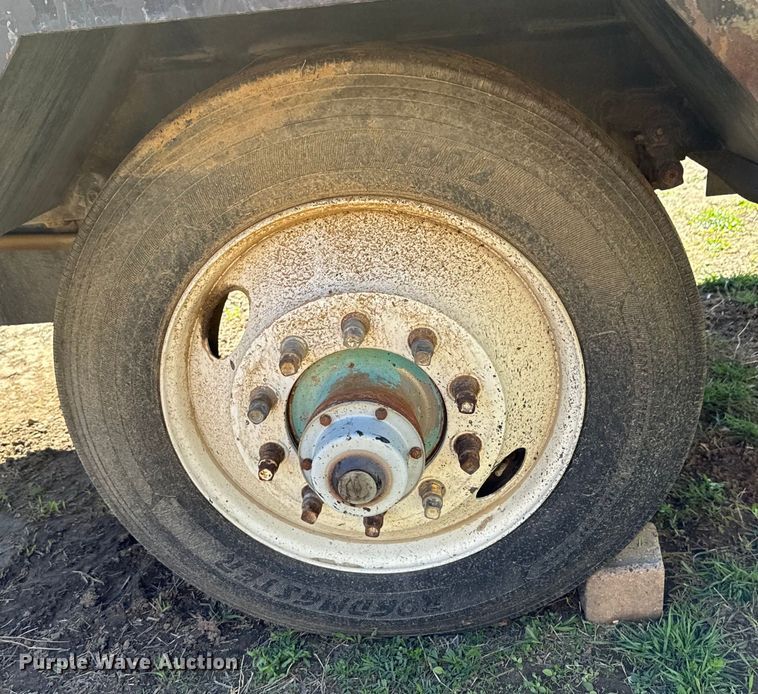 image for item ND9132 Seal coat trailer