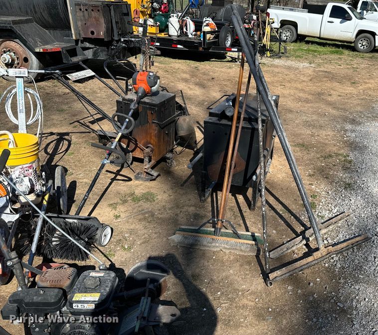 image for item ND9133 Asphalt seal coating equipment