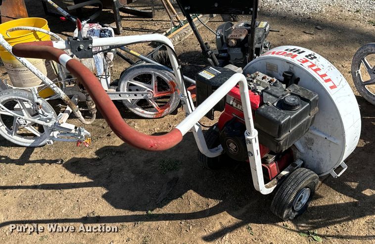 image for item ND9133 Asphalt seal coating equipment