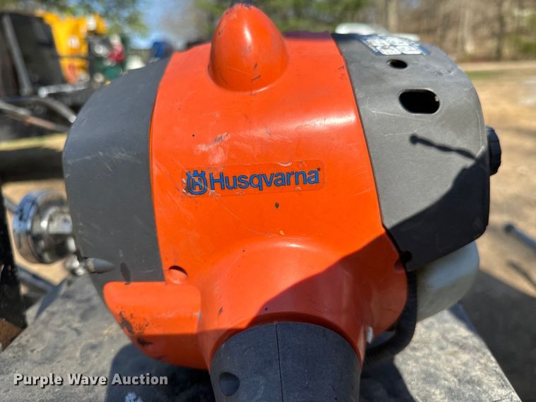 image for item ND9133 Asphalt seal coating equipment