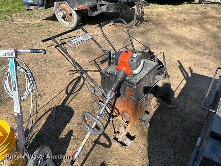 image for item ND9133 Asphalt seal coating equipment