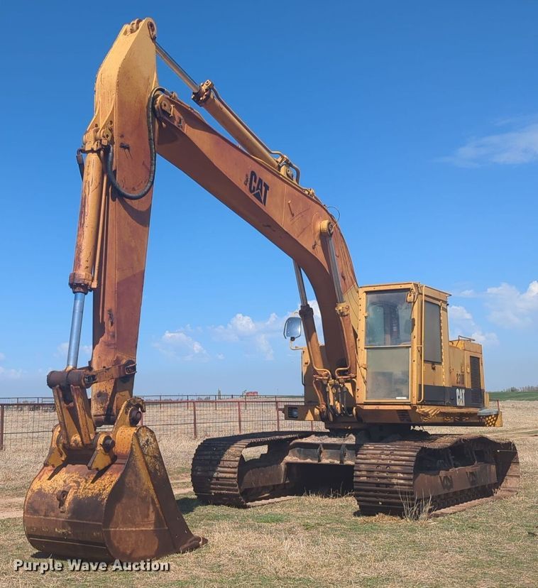 image for item NG9328 1990 Caterpillar 231D excavator