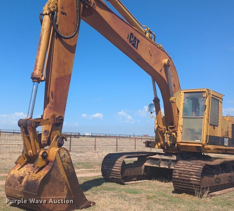 image for item NG9328 1990 Caterpillar 231D excavator