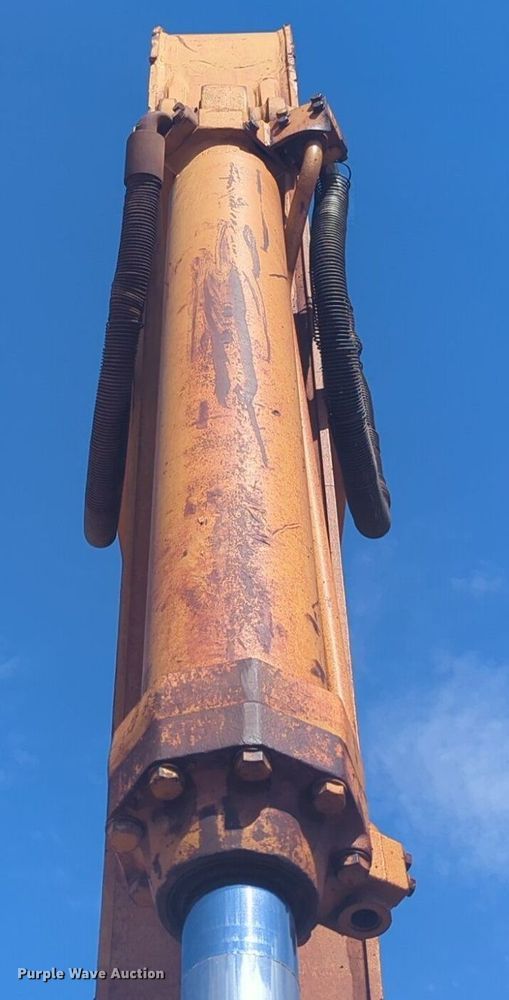 image for item NG9328 1990 Caterpillar 231D excavator