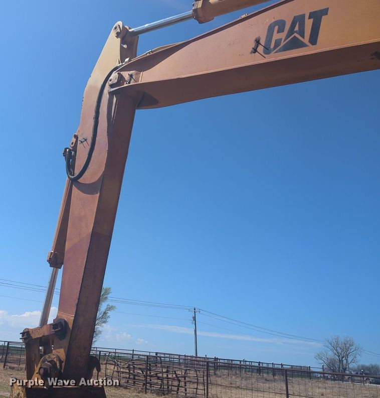 image for item NG9328 1990 Caterpillar 231D excavator
