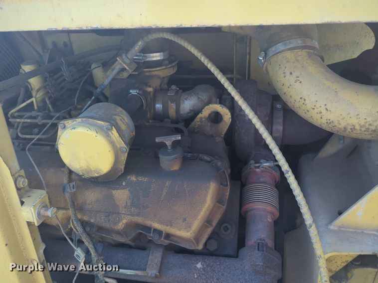 image for item NG9328 1990 Caterpillar 231D excavator