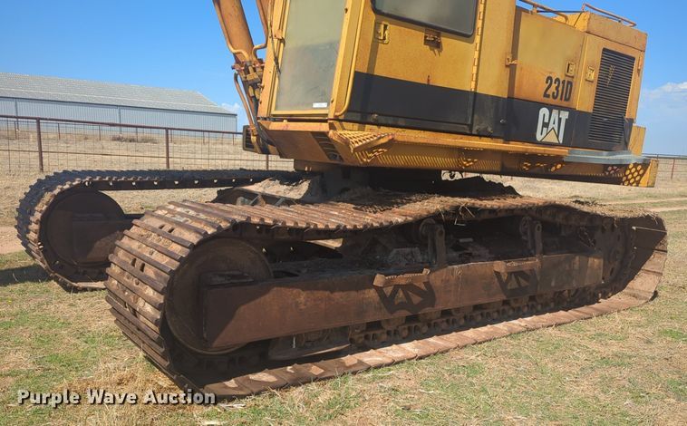 image for item NG9328 1990 Caterpillar 231D excavator