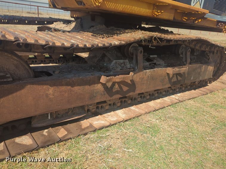 image for item NG9328 1990 Caterpillar 231D excavator