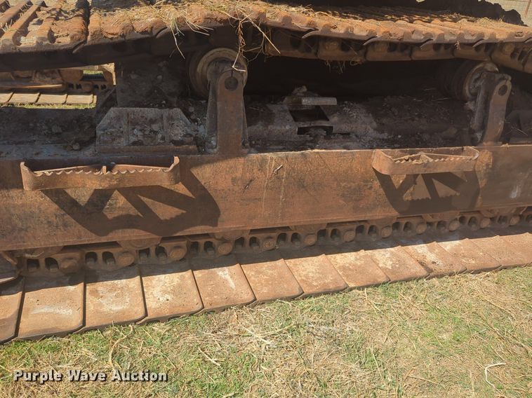 image for item NG9328 1990 Caterpillar 231D excavator