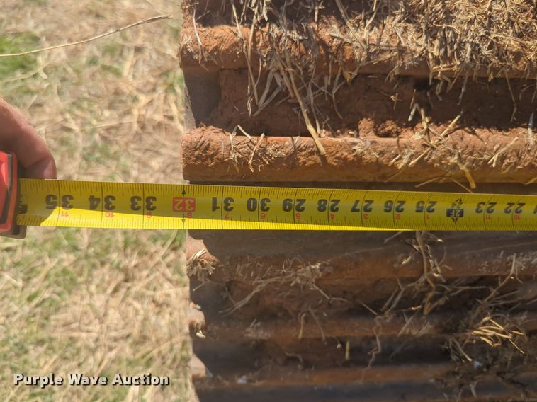 image for item NG9328 1990 Caterpillar 231D excavator