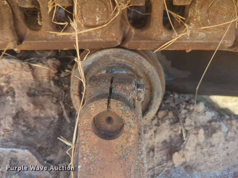 image for item NG9328 1990 Caterpillar 231D excavator