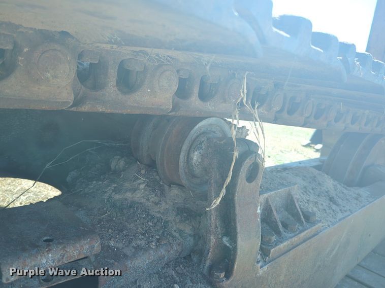 image for item NG9328 1990 Caterpillar 231D excavator