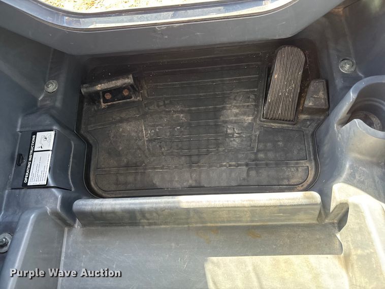 image for item NH9071 2019 John Deere 331G tracked skid steer loader