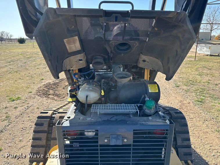 image for item NH9071 2019 John Deere 331G tracked skid steer loader